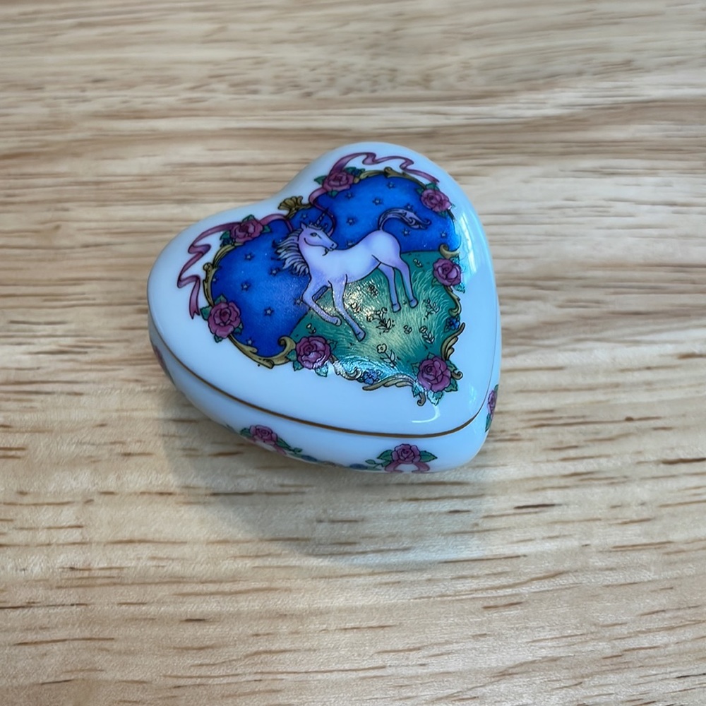 Franklin Mint Unicorn Heart Porcelain Jewelry Box